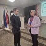 Diplomātijas stunda