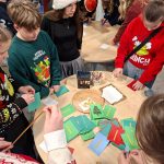 „Razem przy wigilijnym stole – tradycja żyje dziś”