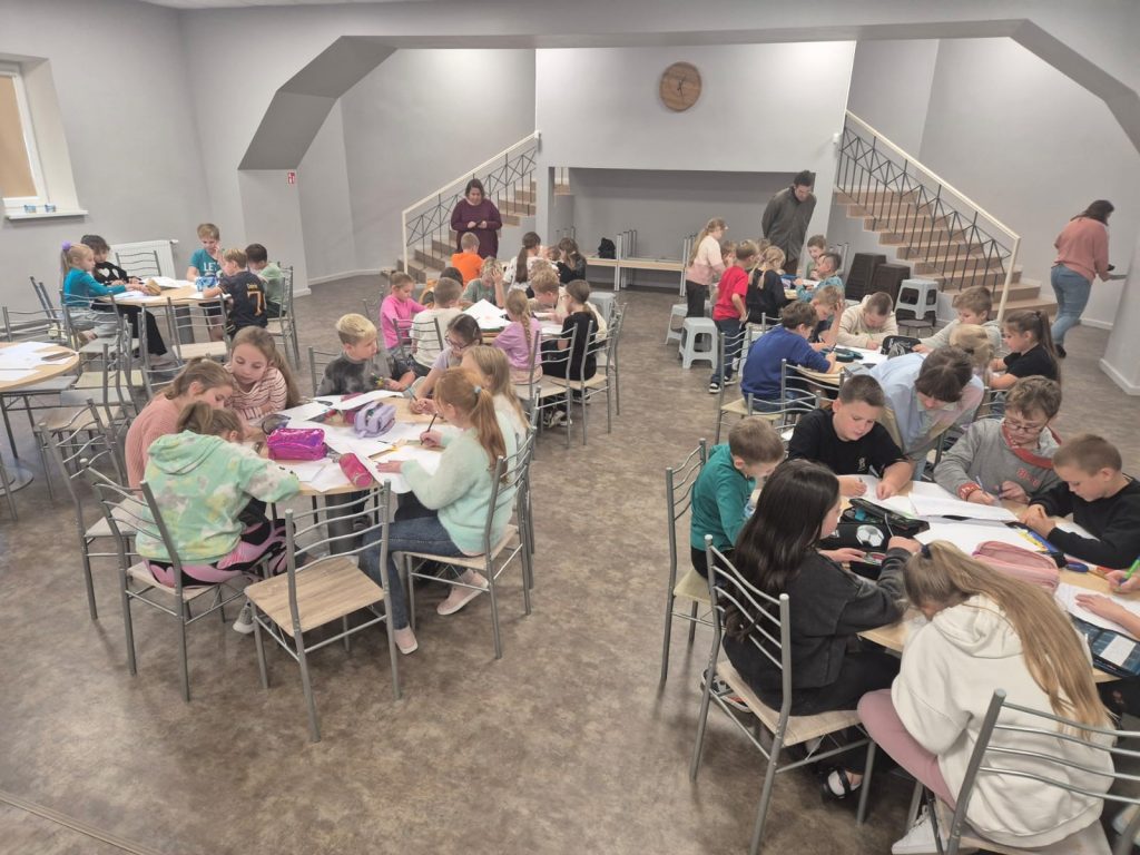 Komiksa mākslas iepazīšanas nodarbība “No maziem varoņiem pie lieliem stāstiem” Kultūras attīstības biedrība "Tapala lapa” RVPĢ