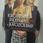 „Z książką mi do twarzy”