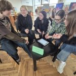 Jauniešu pēcpusdiena bibliotēkā