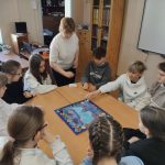 Svinam Latvijas Brīvības svētkus.