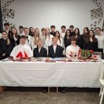 Svinam Latvijas Brīvības svētkus.