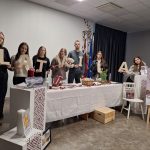 Svinam Latvijas Brīvības svētkus.