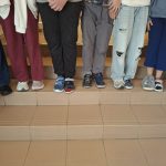Rēzeknes valsts poļu ģimnāzijas skolēni atbalsta „Dažādo kurpju dienu”