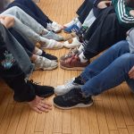 Rēzeknes valsts poļu ģimnāzijas skolēni atbalsta „Dažādo kurpju dienu”