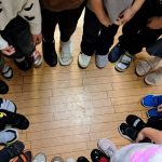 Rēzeknes valsts poļu ģimnāzijas skolēni atbalsta „Dažādo kurpju dienu”