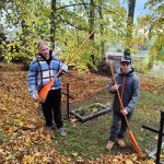 Glābt no aizmirstības — poļu kapu sakopšana