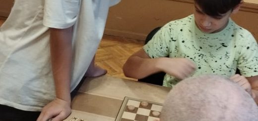 RVPĢ 3.a klases bērni devās pie Rēzeknes senioriem uz pansionātu