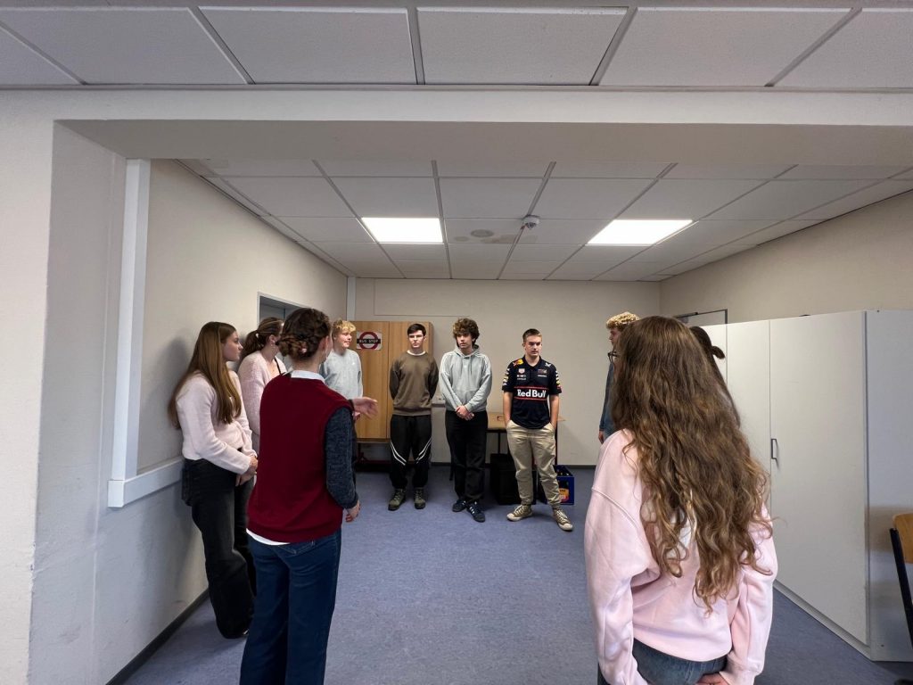 27ec3b96-3d08-4242-b540-c337524ab49e