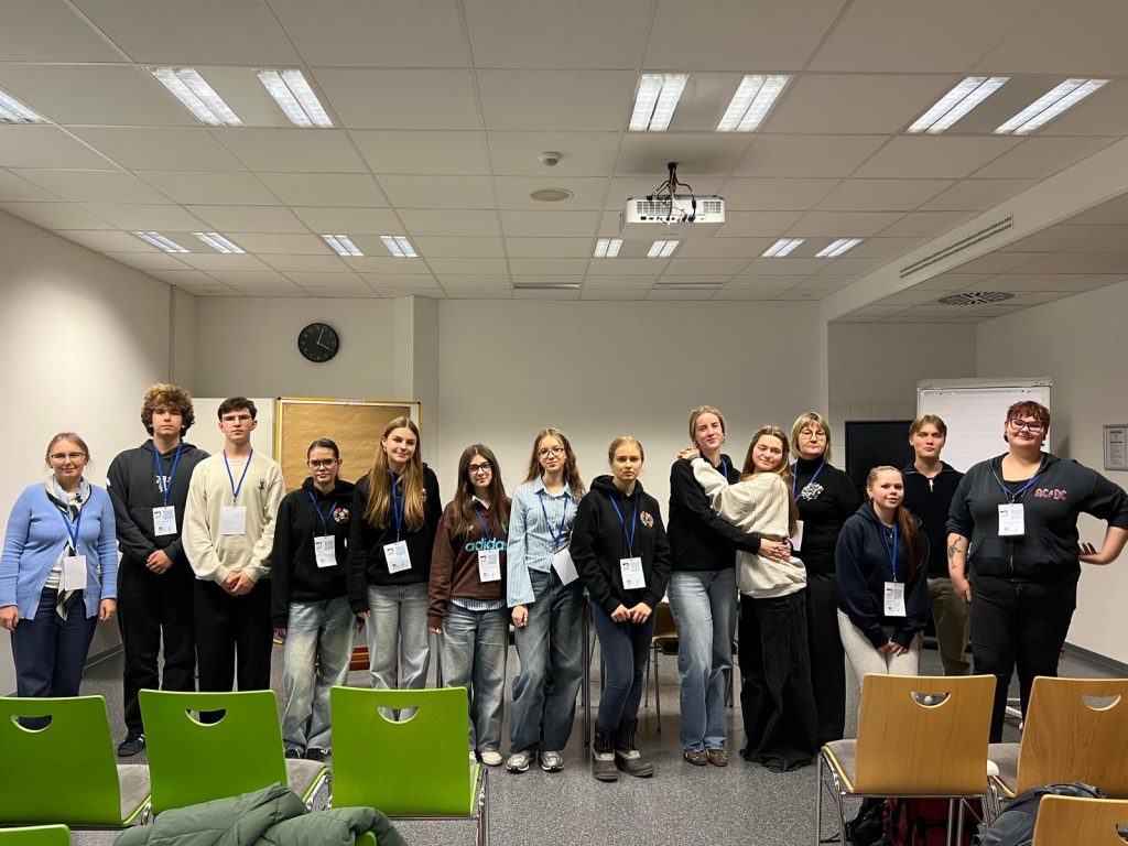 5f1d2850-b6fa-4d02-b6ad-96e7fae857bc