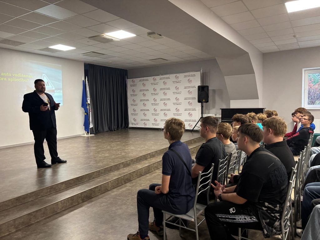 WhatsApp Image 2025-11-11 at 11.26.54