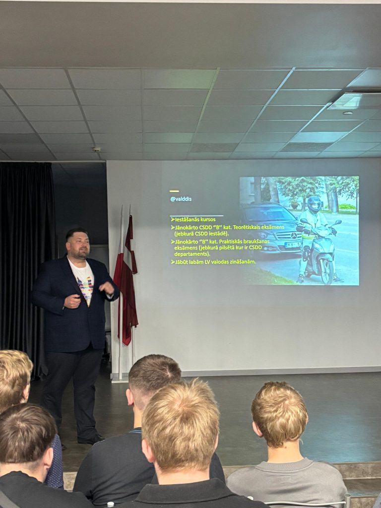 WhatsApp Image 2025-11-11 at 11.30.55 (1)