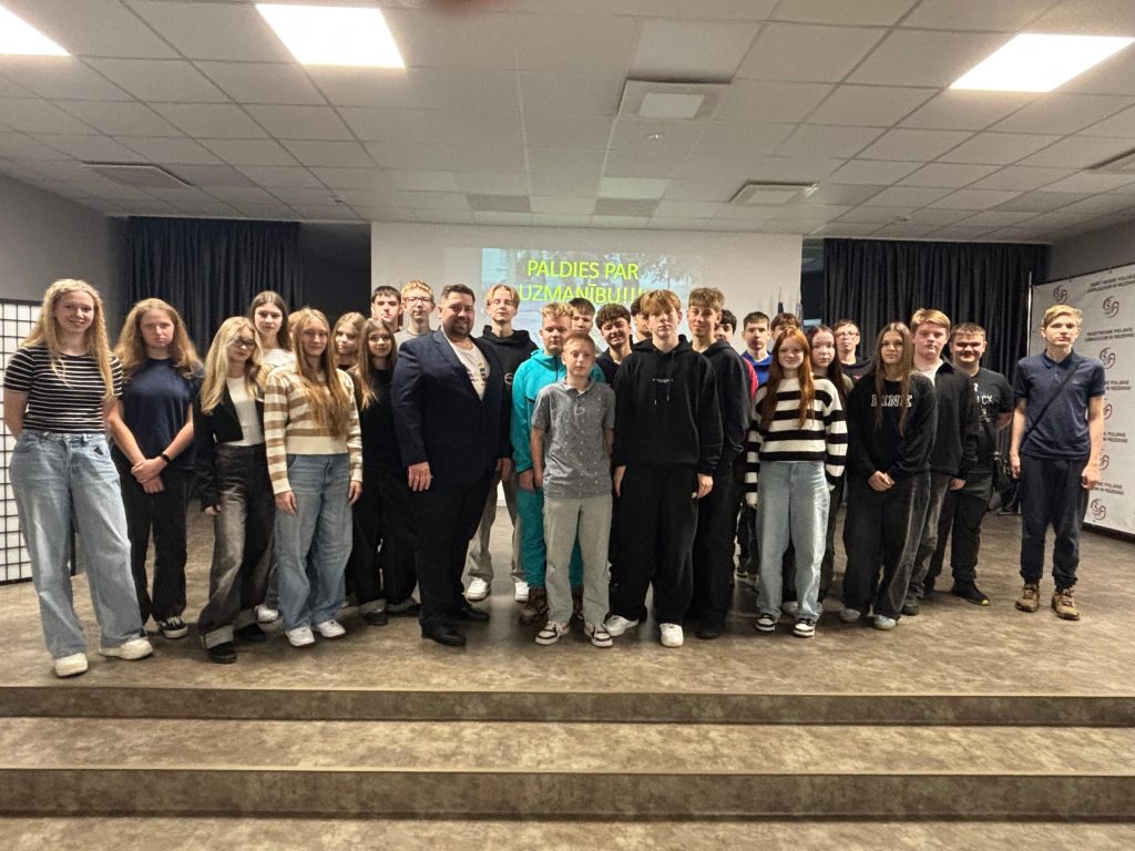 WhatsApp Image 2025-11-11 at 11.30.55 (4)