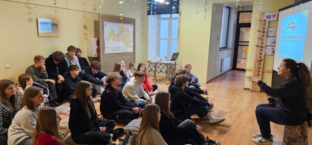 WhatsApp Image 2025-12-08 at 18.38.46 (1)