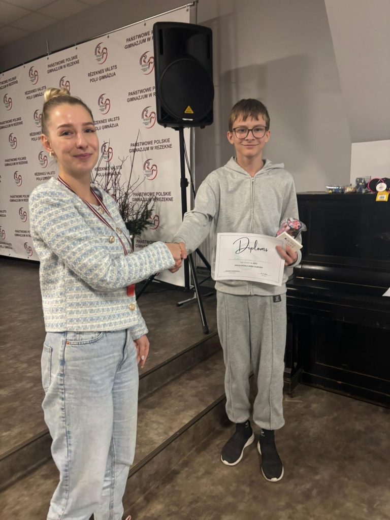 5fab6793-8b2c-4fdc-afd9-67390855ec9b