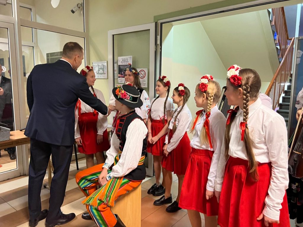 75da0f2f-a6ce-4c07-b37b-f2f658b36bb4