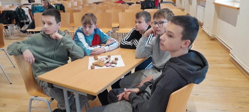 WhatsApp Image 2025-12-02 at 19.37.05