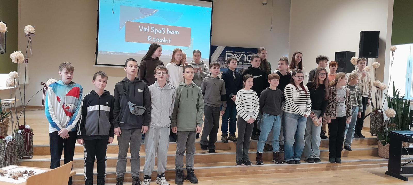 7.a klase piedalās pasākumā “Stiefel raus, bald kommt der Nikolaus”