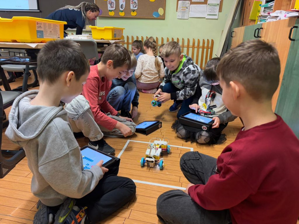 WhatsApp Image 2025-12-12 at 08.48.00 (2)