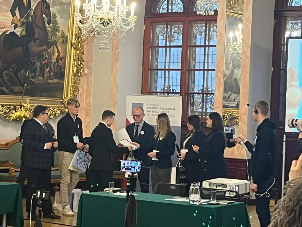 WhatsApp Image 2025-12-15 at 16.11.37 (4)