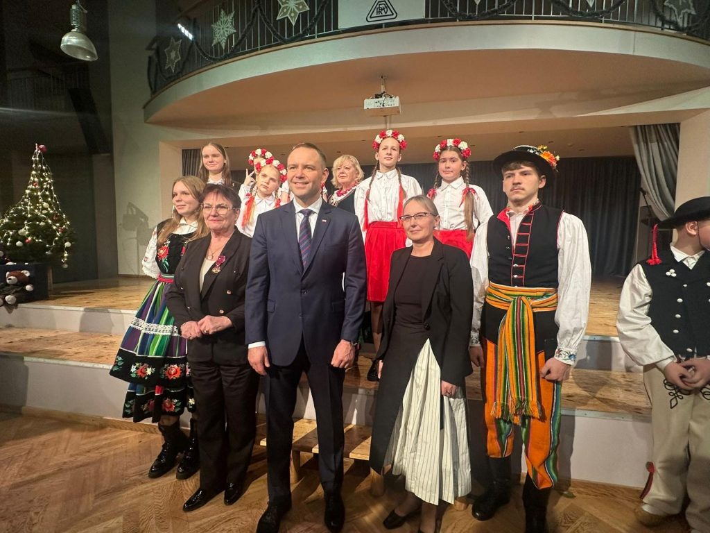 b05f5ecf-037c-40f9-a89a-c5383224a756