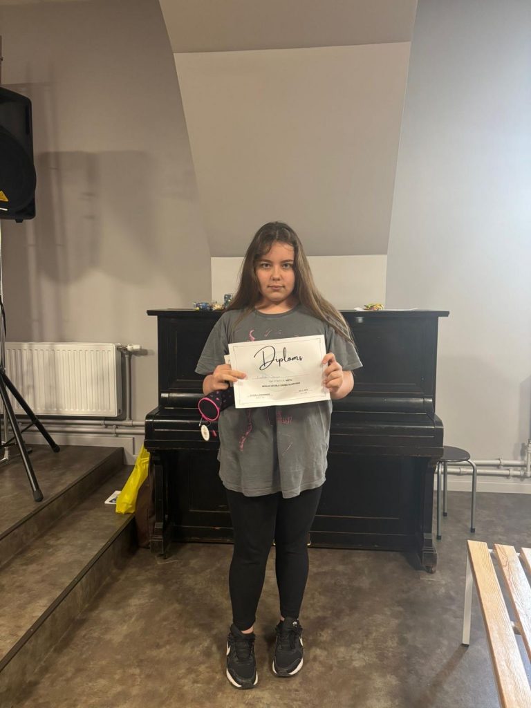 d7d234a8-6407-4175-8c13-b2d01c075f6c