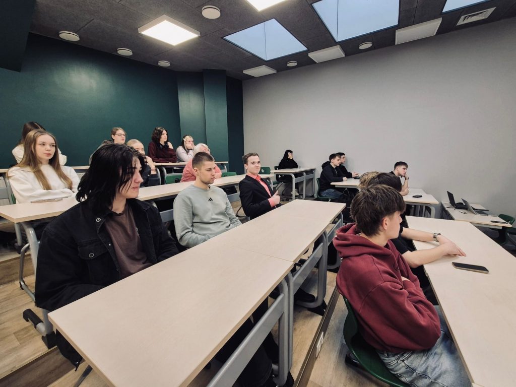 37da2fb6-d90f-4039-908e-13ca97a4c328