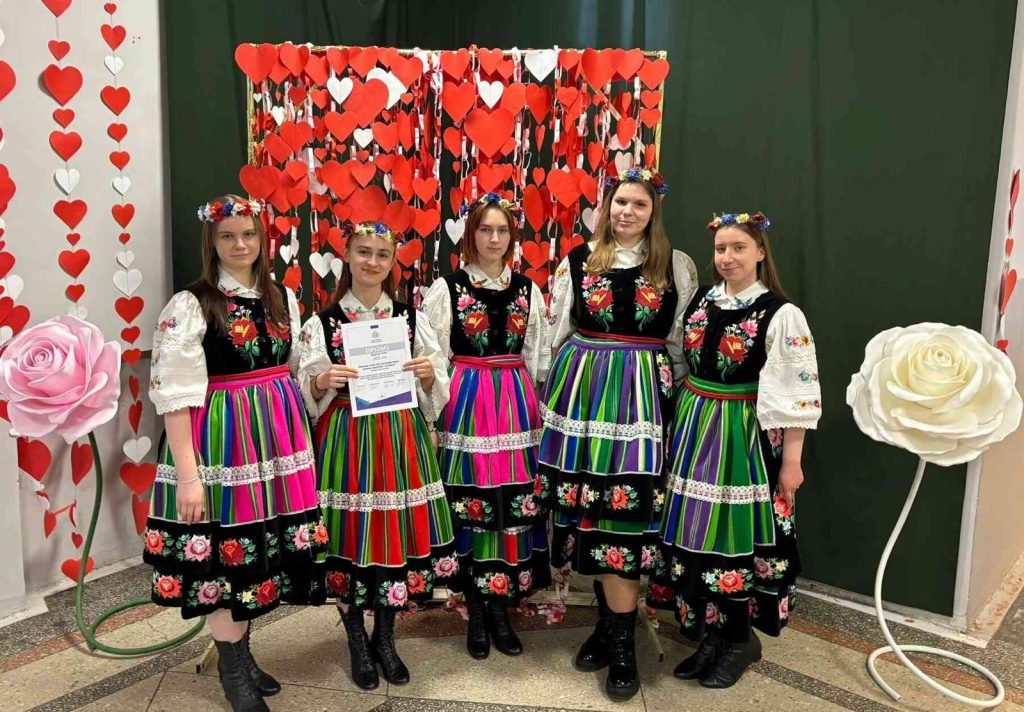 004efab9-7a0d-4e83-a084-e8a0e20ee186