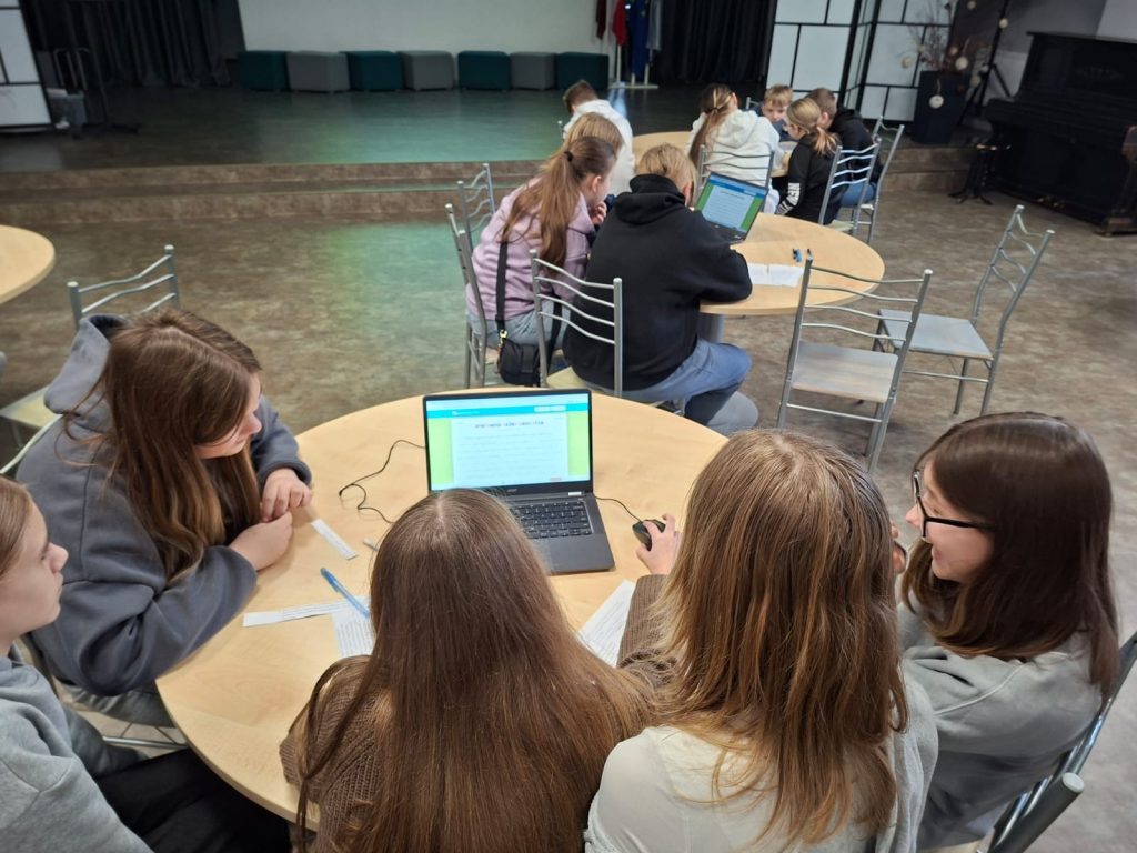 217656fb-62ef-4165-b480-0609e5897521