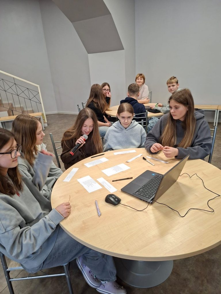 fb871dae-4f7a-43a8-8895-a2f2859808e1