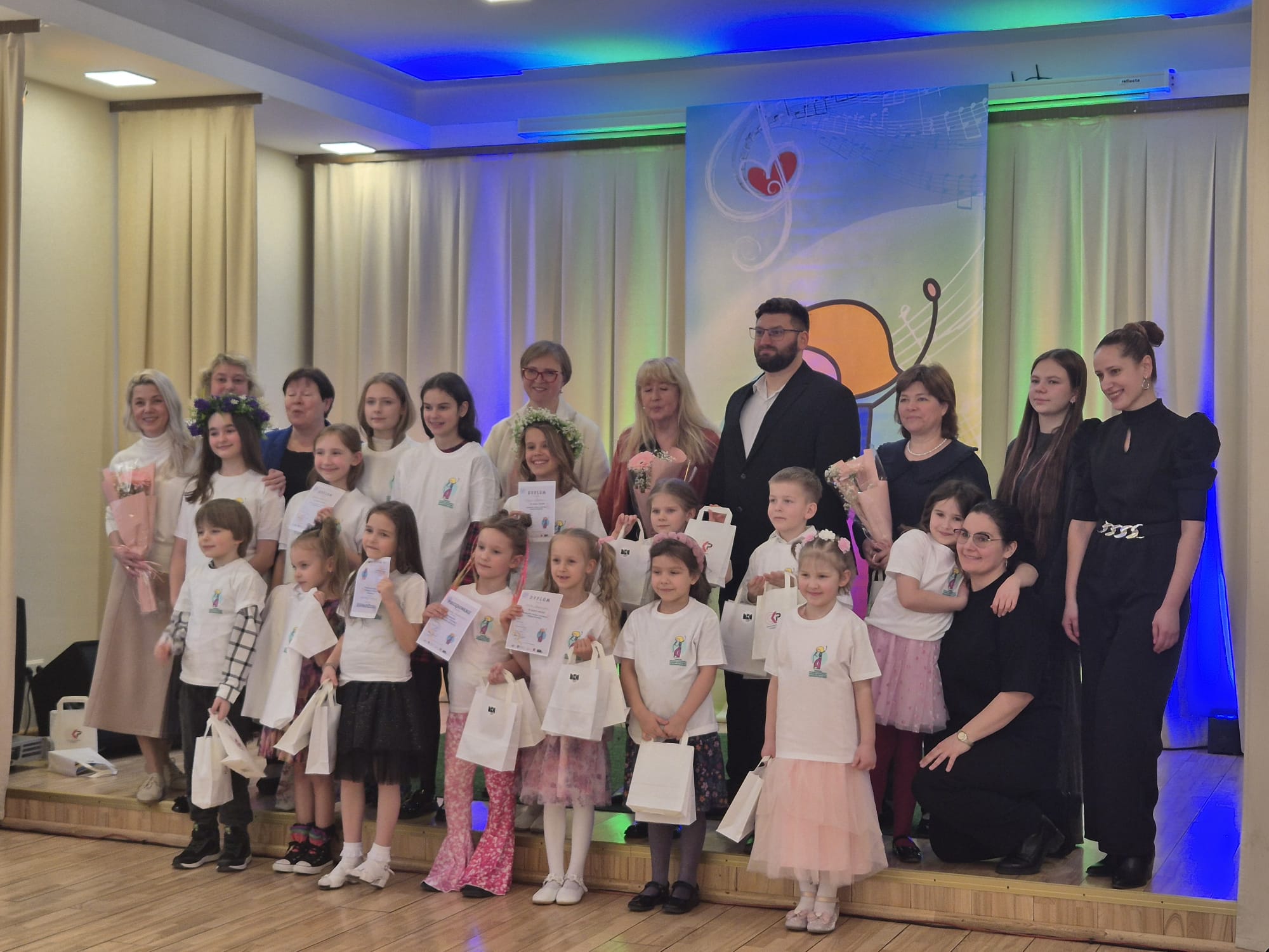 Mūsu skolnieču panākumi latviešu un poļu estrādes dziesmu konkursā Daugavpilī