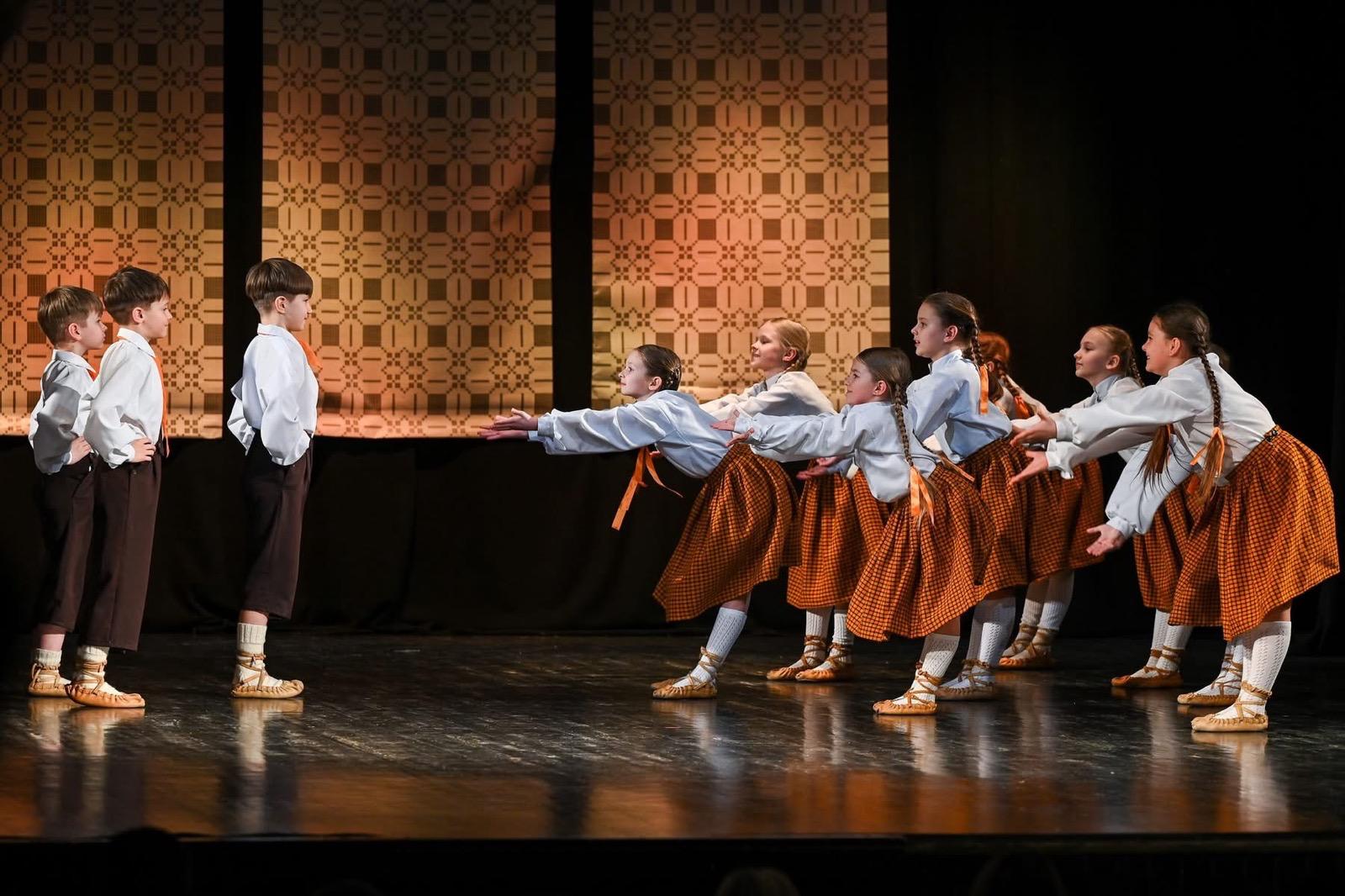 kolektīvu koncerts “Sadancis”