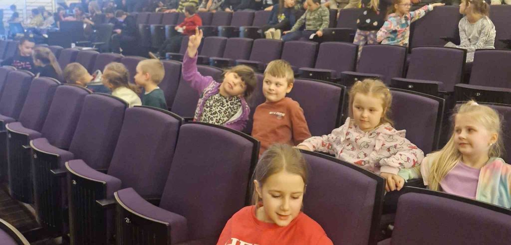 cc35845d-08d4-41e9-8526-5b4615261554