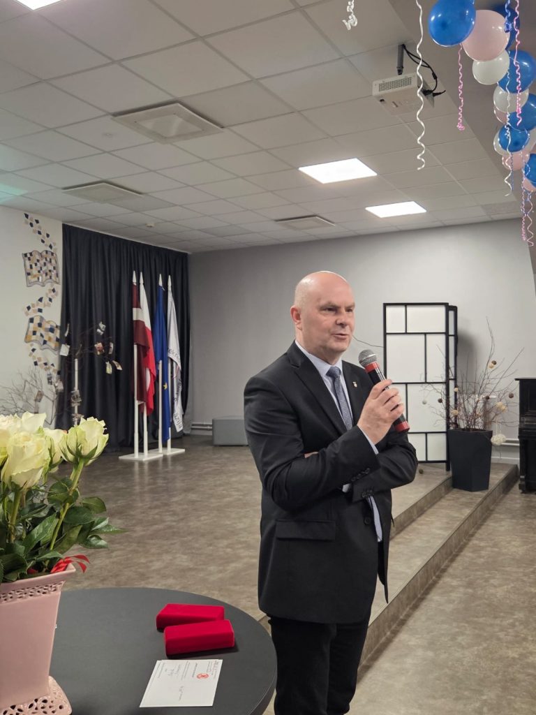 ea500062-4aed-4fcf-9a56-770646fcc918