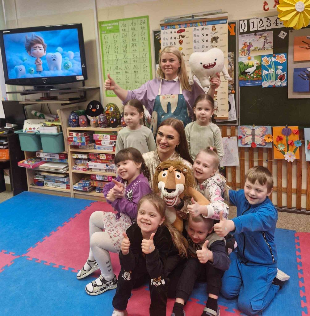 0767e9de-c495-4045-9469-25b1a9490572