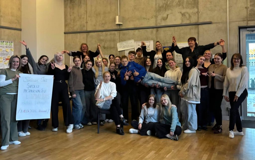 1ba859cd-534a-41f2-9617-5ba78d0eeb67