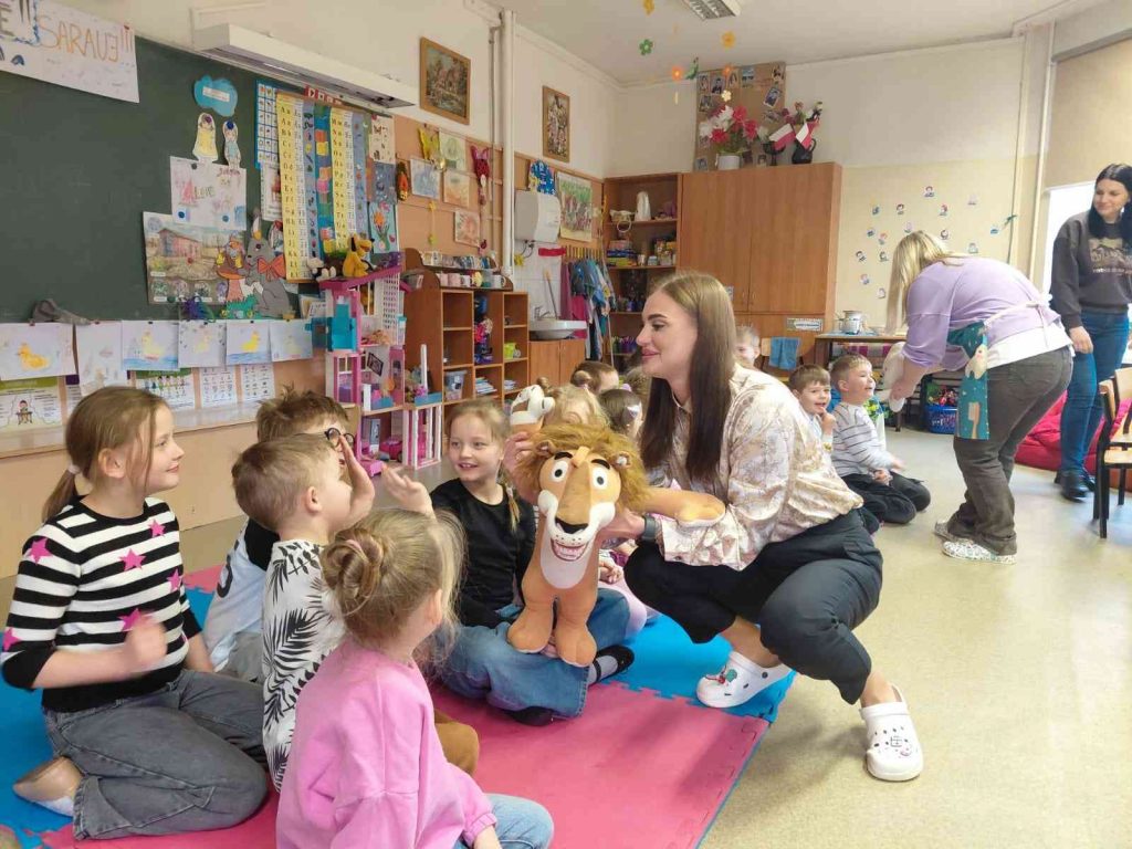 61ae713b-9cab-45fc-b436-6e9fea841409