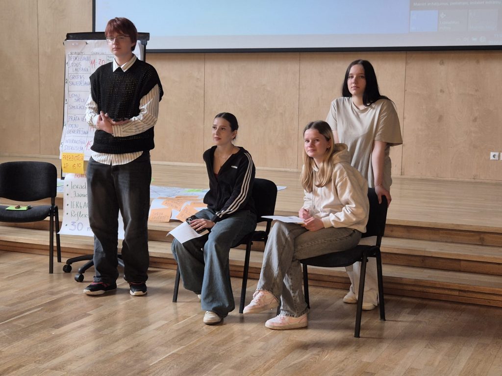 e9cac721-c383-4195-8c55-bb2e8597eada