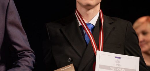 Apvalvošanas pasākumā godina valsts olimpiāžu laureātus un pedagogus