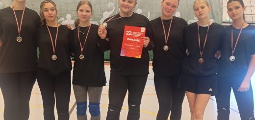 “top!” Kausa atlases sacensības